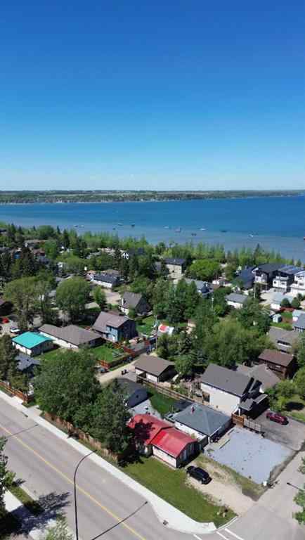 MLS® A2245127 - 5008 35 Street  in Cottage Area Sylvan Lake, Residential