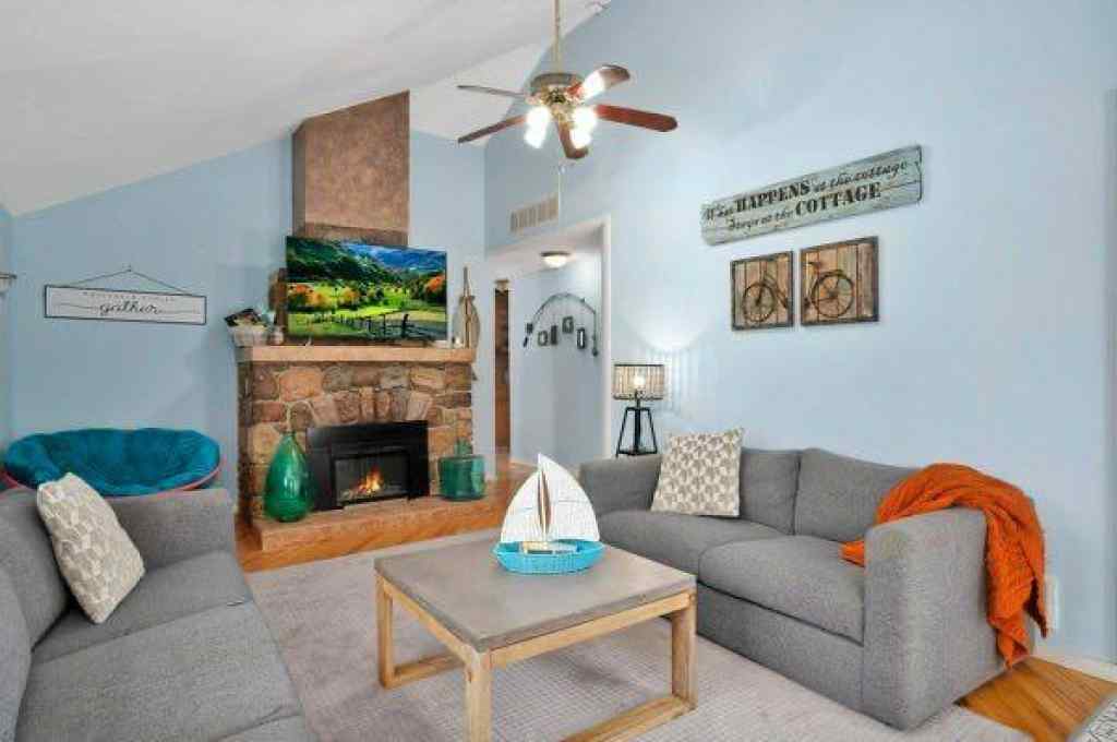 MLS® A2245127 - 5008 35 Street  in Cottage Area Sylvan Lake, Residential