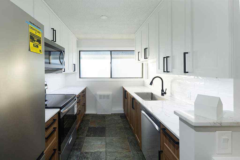 MLS® A2245144 - Unit #18 2400 15 Street SW in Bankview Calgary, Residential