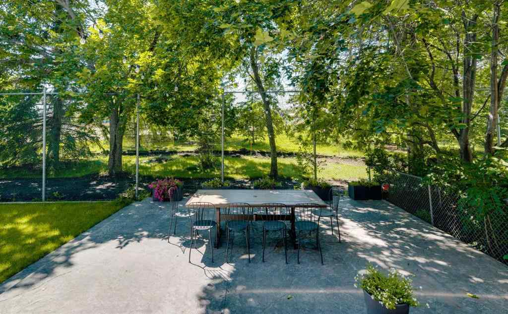 MLS® A2245149 - 931 Shawnee Drive SW in Shawnee Slopes Calgary, Residential