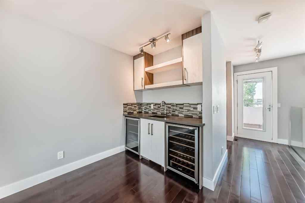 MLS® A2245151 - 2414 31 Avenue SW in Richmond Calgary, Residential