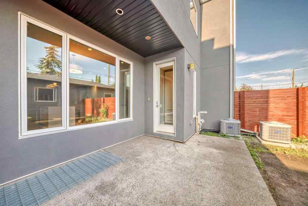MLS® A2245151 - 2414 31 Avenue SW in Richmond Calgary, Residential