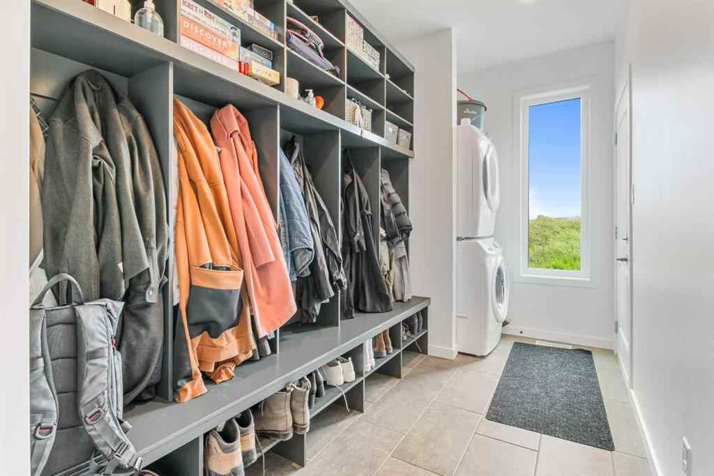MLS® A2245181 - 668 Aquitania Boulevard W in Garry Station Lethbridge, Residential