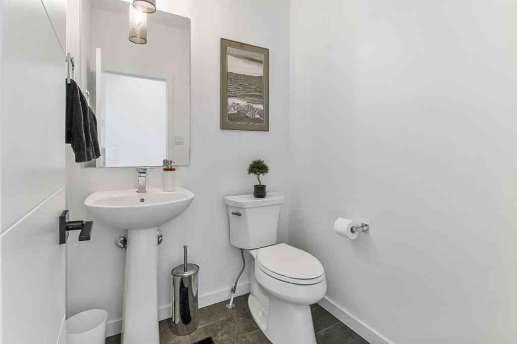 MLS® A2245181 - 668 Aquitania Boulevard W in Garry Station Lethbridge, Residential