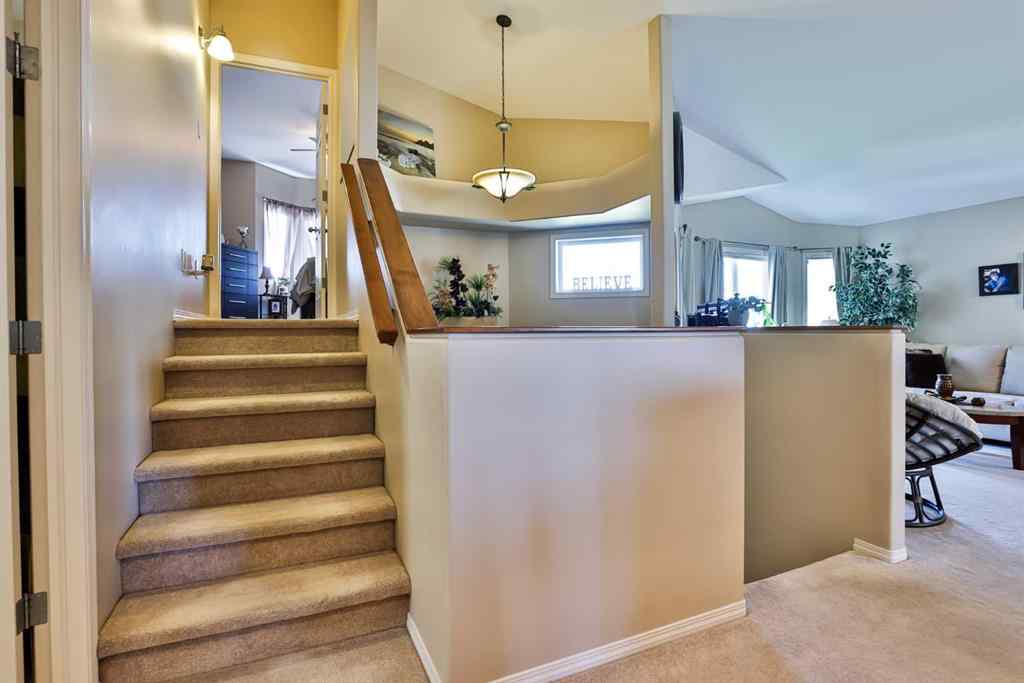 MLS® A2245195 - 240 Squamish Court W in Indian Battle Heights Lethbridge, Residential
