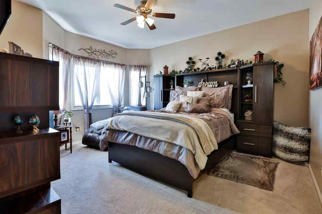 MLS® A2245195 - 240 Squamish Court W in Indian Battle Heights Lethbridge, Residential