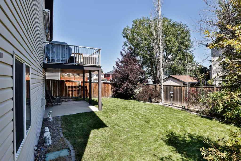 MLS® A2245195 - 240 Squamish Court W in Indian Battle Heights Lethbridge, Residential