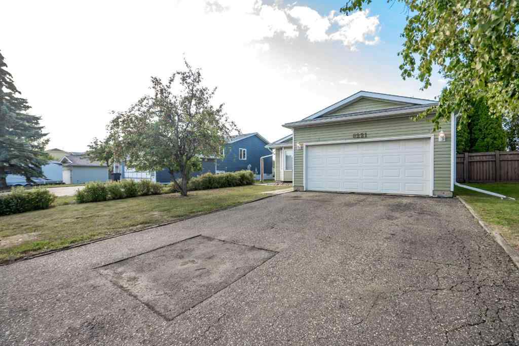 MLS® A2245236 - 8221 102 Avenue  in Saddleback Ridge Peace River, Residential