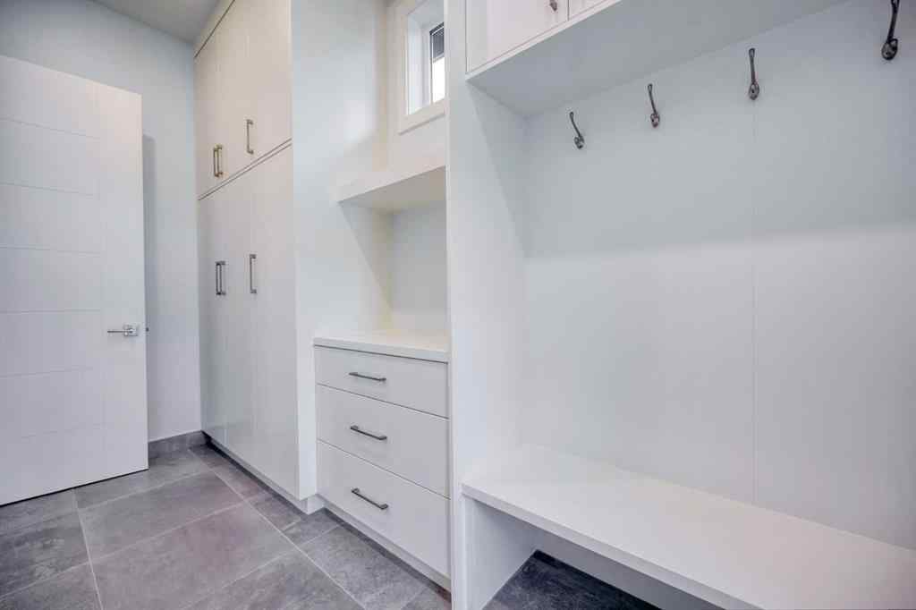 MLS® A2245237 - 2006 26A Street SW in Killarney/Glengarry Calgary, Residential