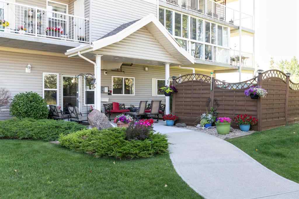 MLS® A2245240 - Unit #203 4500 45 Avenue  in Southeast Innisfail Innisfail, Residential