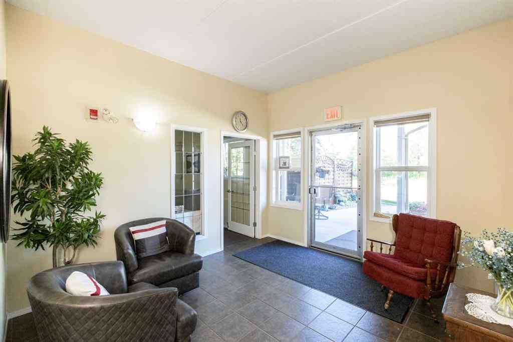 MLS® A2245240 - Unit #203 4500 45 Avenue  in Southeast Innisfail Innisfail, Residential