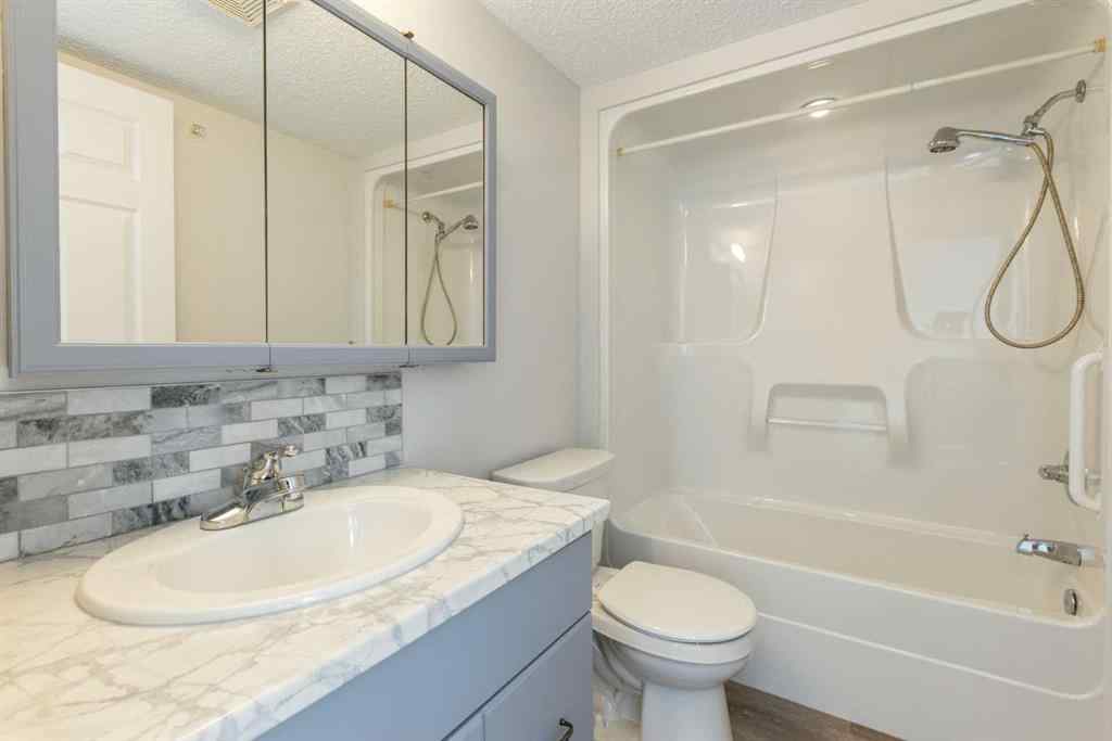 MLS® A2245240 - Unit #203 4500 45 Avenue  in Southeast Innisfail Innisfail, Residential
