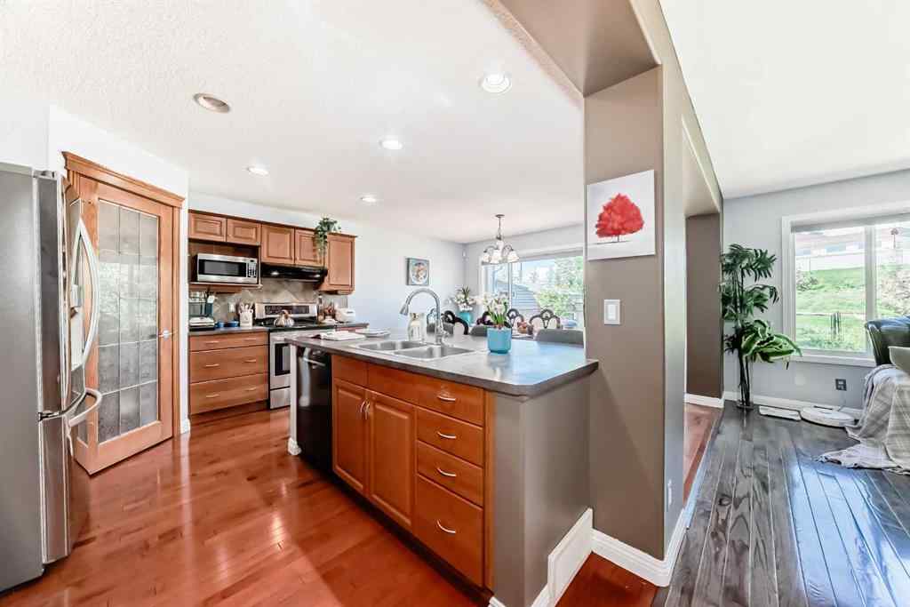 MLS® A2245243 - 149 Covehaven Gardens NE in Coventry Hills Calgary, Residential