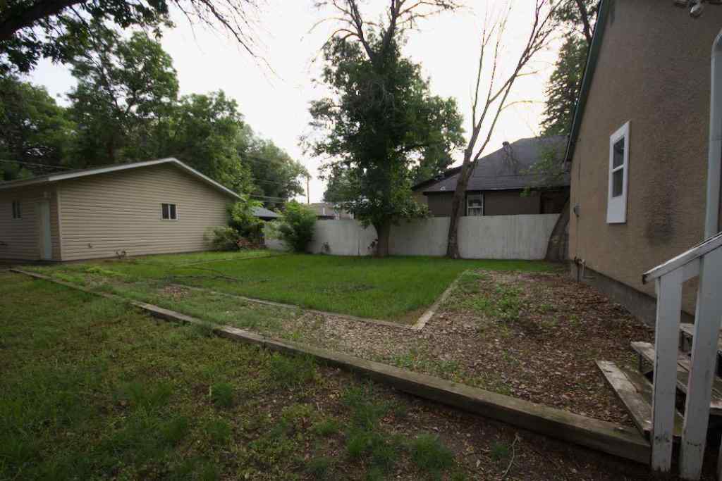 MLS® A2245244 - 318 8 Street SE in SE Hill Medicine Hat, Residential