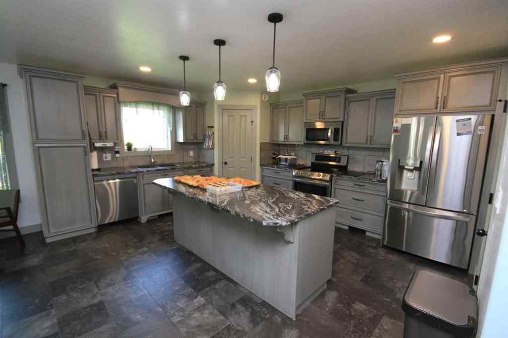 MLS® A2245248 - 212 3 Street N in NONE Grassy Lake, Residential