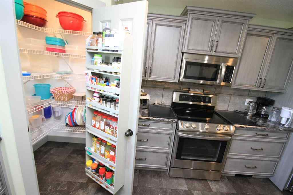MLS® A2245248 - 212 3 Street N in NONE Grassy Lake, Residential