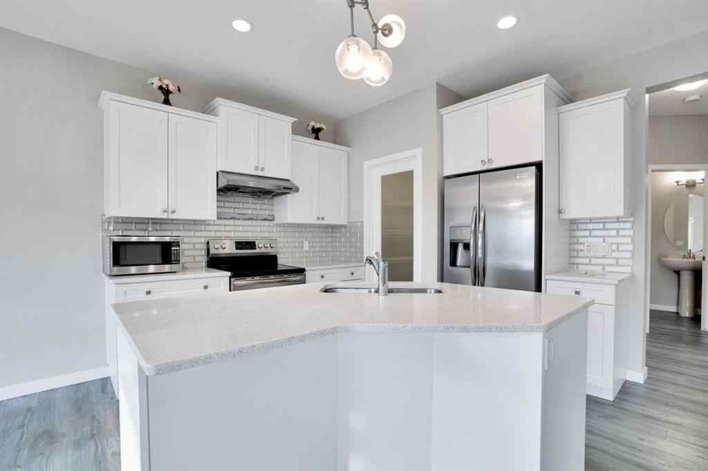 MLS® A2245250 - 21 Kingsbury Close SE in Kings Heights Airdrie, Residential