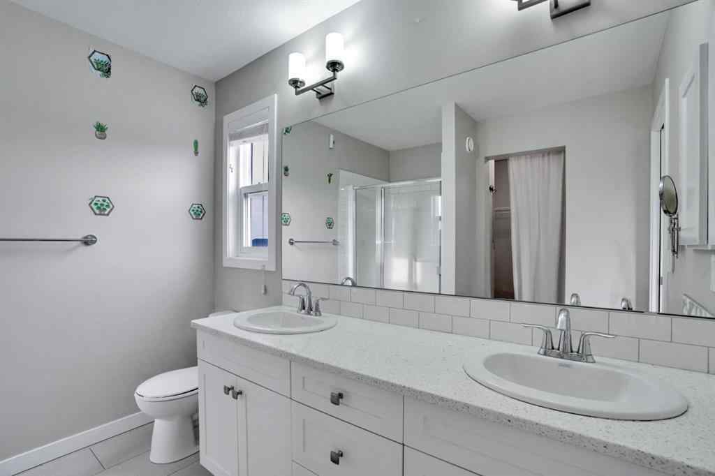 MLS® A2245250 - 21 Kingsbury Close SE in Kings Heights Airdrie, Residential