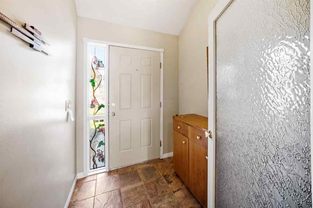 MLS® A2245255 - 330 Canyon Close  in Cougar Creek Canmore, Residential