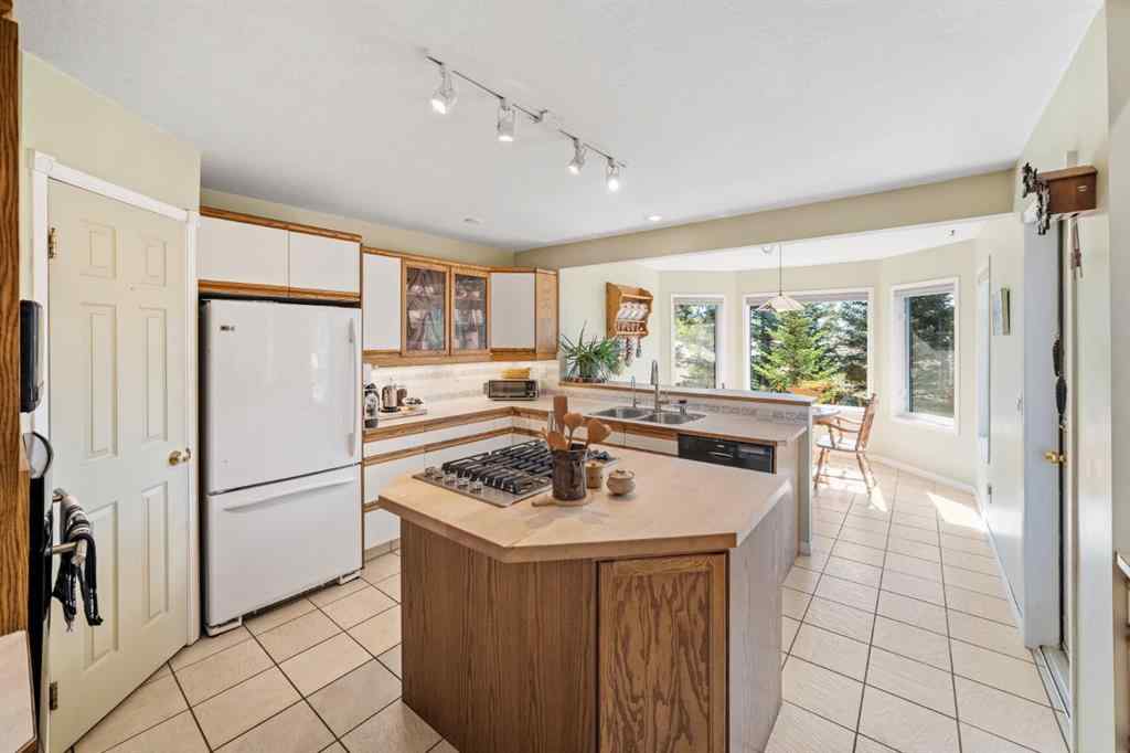 MLS® A2245255 - 330 Canyon Close  in Cougar Creek Canmore, Residential