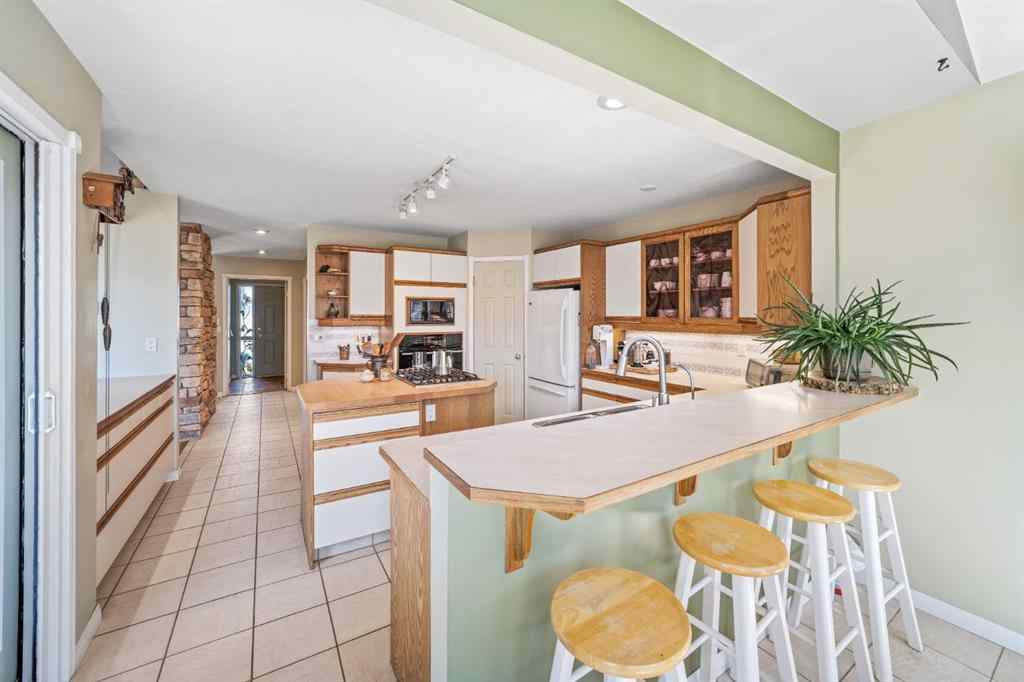 MLS® A2245255 - 330 Canyon Close  in Cougar Creek Canmore, Residential