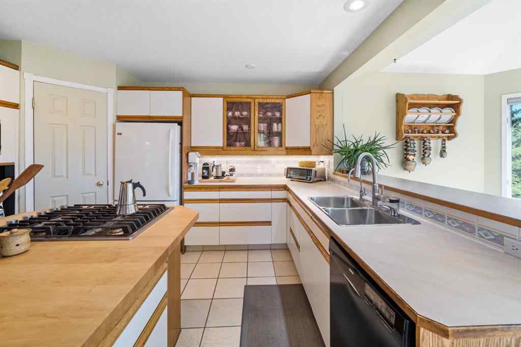 MLS® A2245255 - 330 Canyon Close  in Cougar Creek Canmore, Residential
