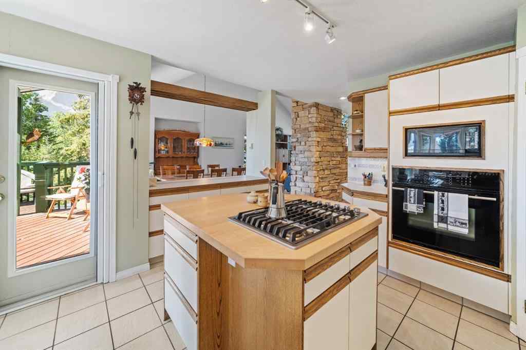 MLS® A2245255 - 330 Canyon Close  in Cougar Creek Canmore, Residential