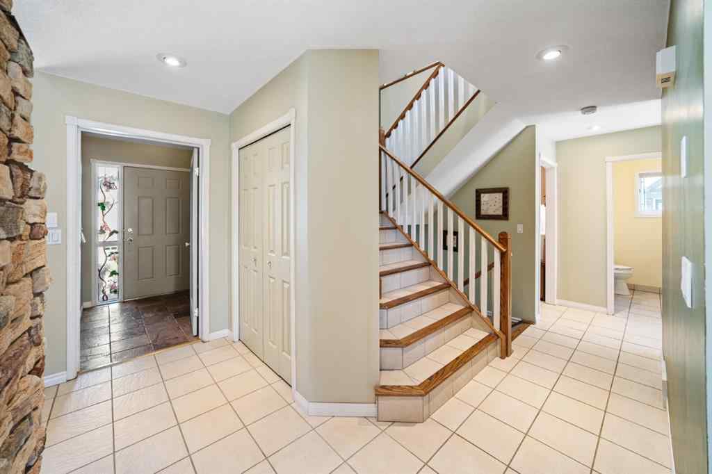 MLS® A2245255 - 330 Canyon Close  in Cougar Creek Canmore, Residential