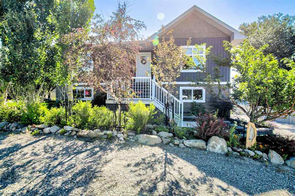 MLS® A2245263 - 506 1 Street  in NONE Rural Pincher Creek No. 9, M.D. of, Residential