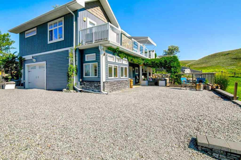 MLS® A2245263 - 506 1 Street  in NONE Rural Pincher Creek No. 9, M.D. of, Residential
