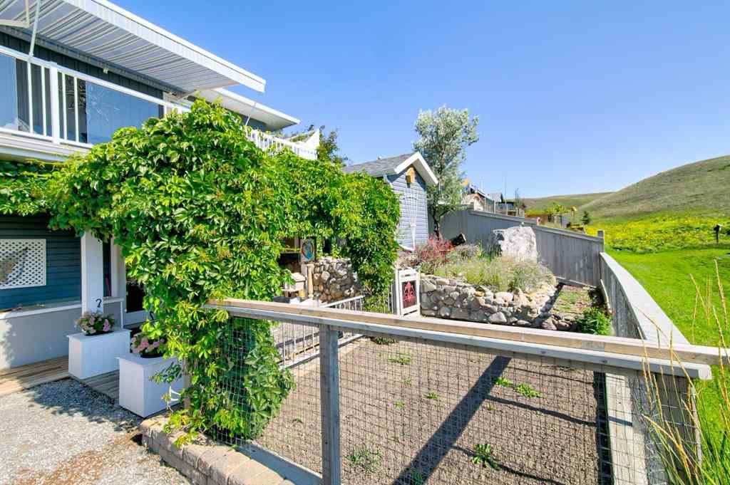 MLS® A2245263 - 506 1 Street  in NONE Rural Pincher Creek No. 9, M.D. of, Residential
