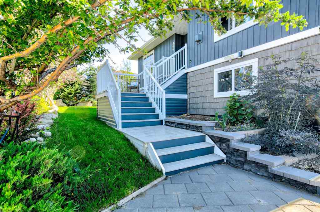 MLS® A2245263 - 506 1 Street  in NONE Rural Pincher Creek No. 9, M.D. of, Residential