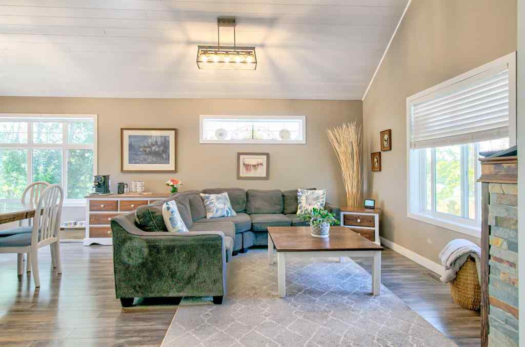 MLS® A2245263 - 506 1 Street  in NONE Rural Pincher Creek No. 9, M.D. of, Residential