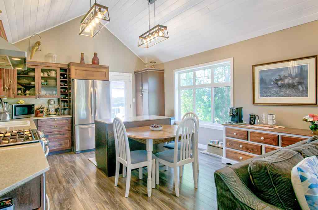 MLS® A2245263 - 506 1 Street  in NONE Rural Pincher Creek No. 9, M.D. of, Residential