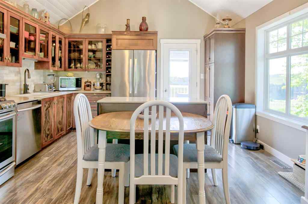 MLS® A2245263 - 506 1 Street  in NONE Rural Pincher Creek No. 9, M.D. of, Residential