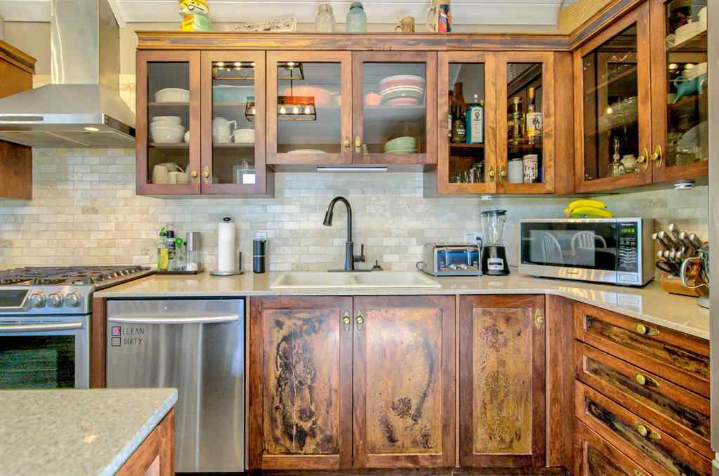 MLS® A2245263 - 506 1 Street  in NONE Rural Pincher Creek No. 9, M.D. of, Residential