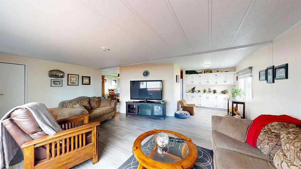 MLS® A2245266 - 304 Fleet Street SW in SW Hill Medicine Hat, Residential