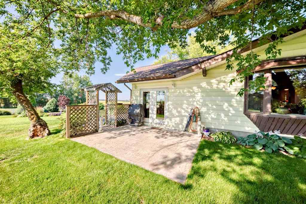 MLS® A2245277 - 440042 Range Road 274   in NONE Rural Ponoka County, Agri-Business