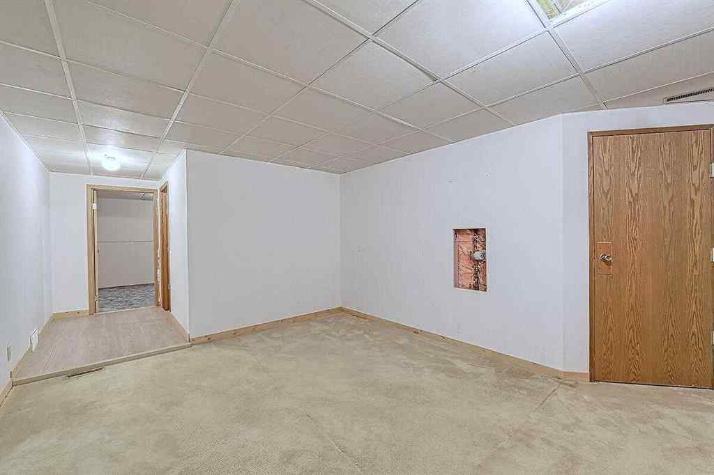 MLS® A2245281 - 84 Sunmount Close SE in Sundance Calgary, Residential