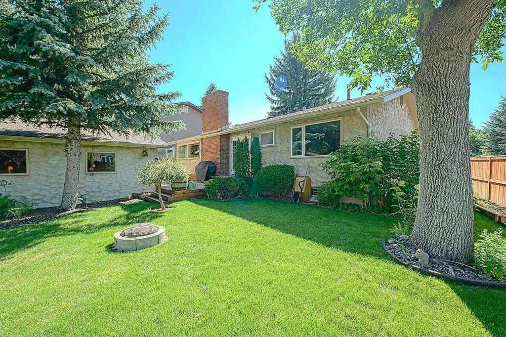 MLS® A2245281 - 84 Sunmount Close SE in Sundance Calgary, Residential