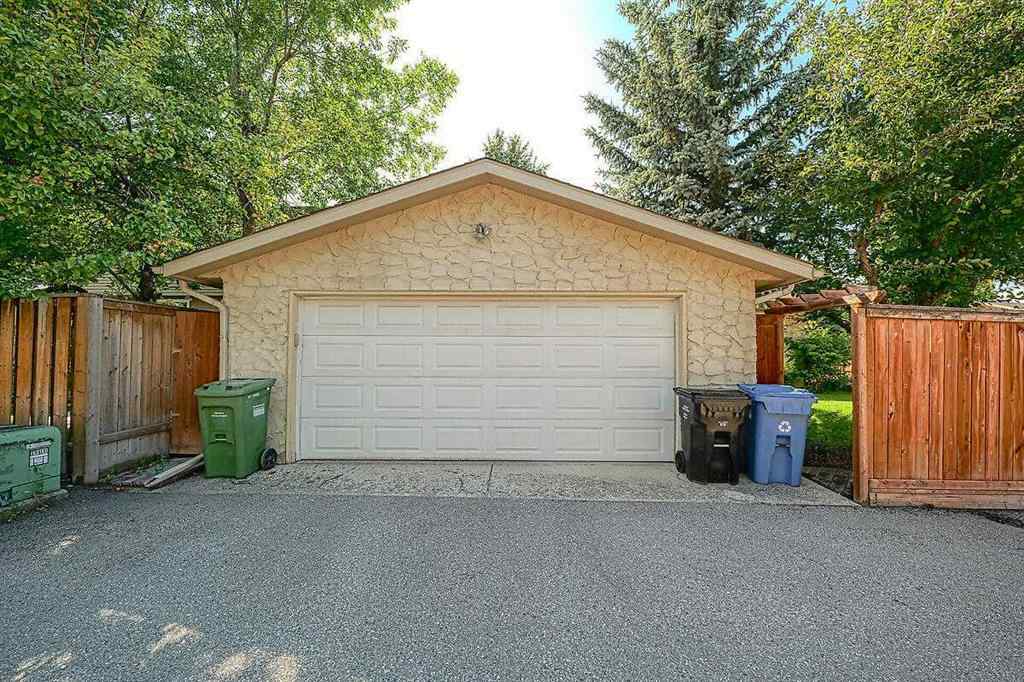 MLS® A2245281 - 84 Sunmount Close SE in Sundance Calgary, Residential