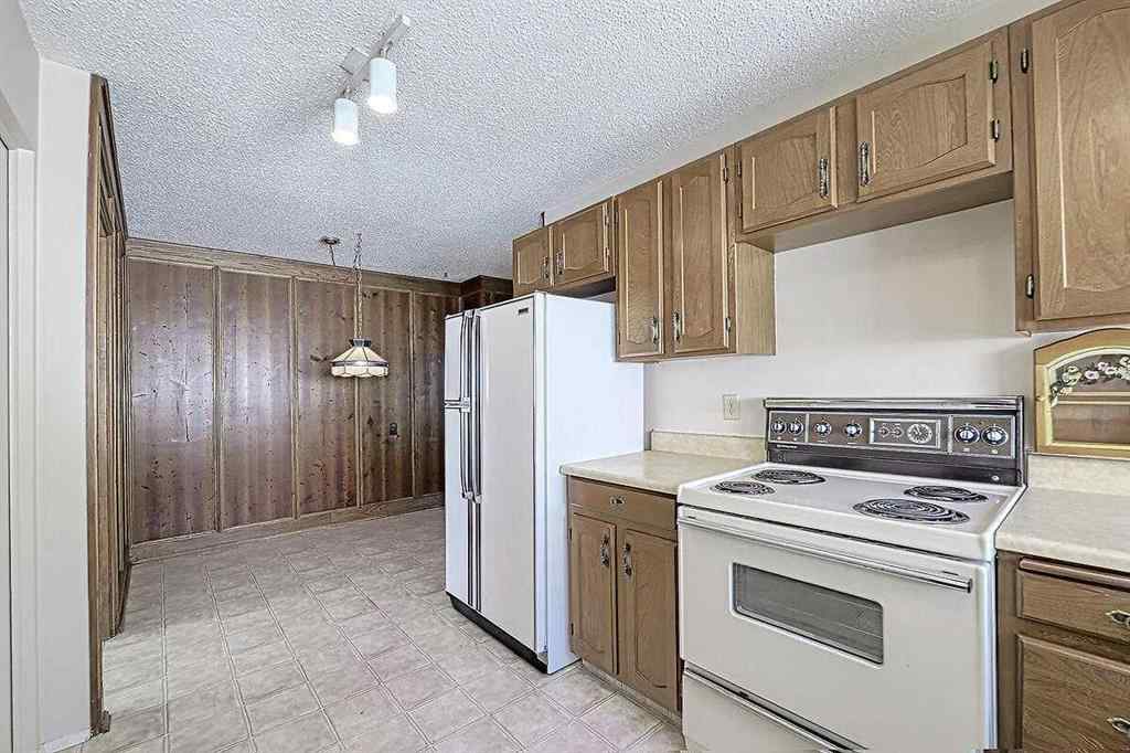 MLS® A2245281 - 84 Sunmount Close SE in Sundance Calgary, Residential