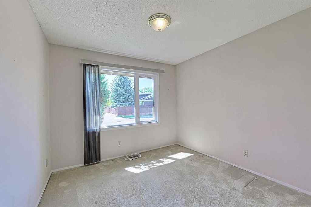 MLS® A2245281 - 84 Sunmount Close SE in Sundance Calgary, Residential