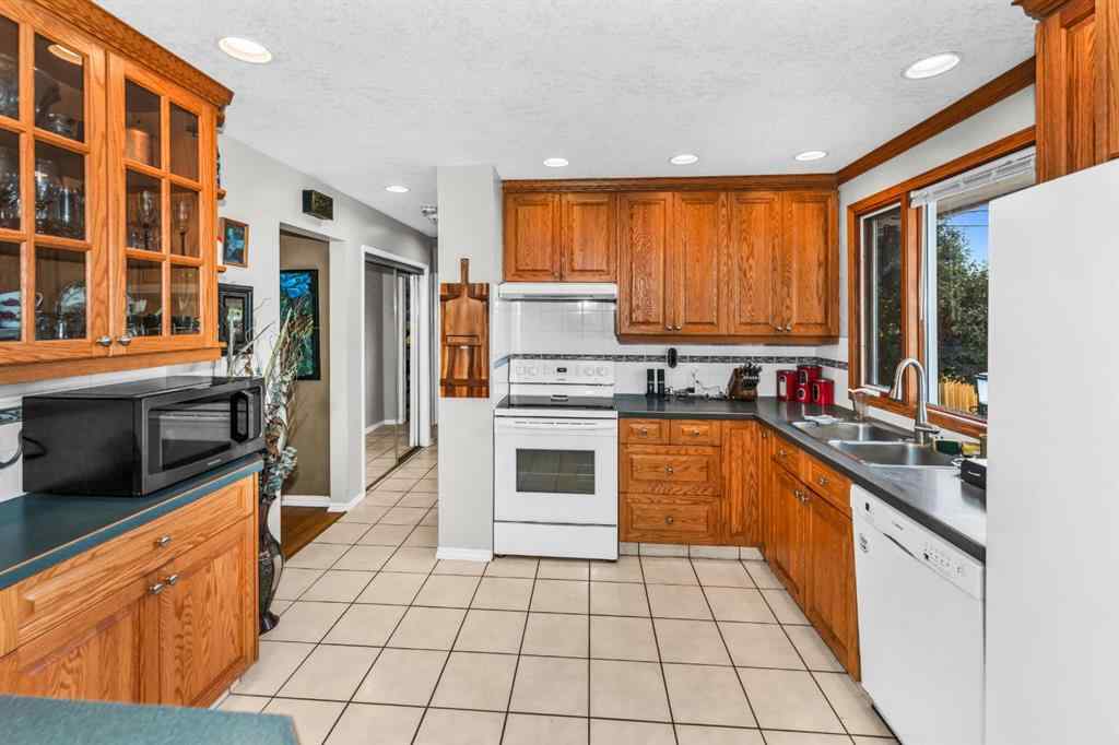MLS® A2245286 - 46 Marbrooke Circle NE in Marlborough Calgary, Residential