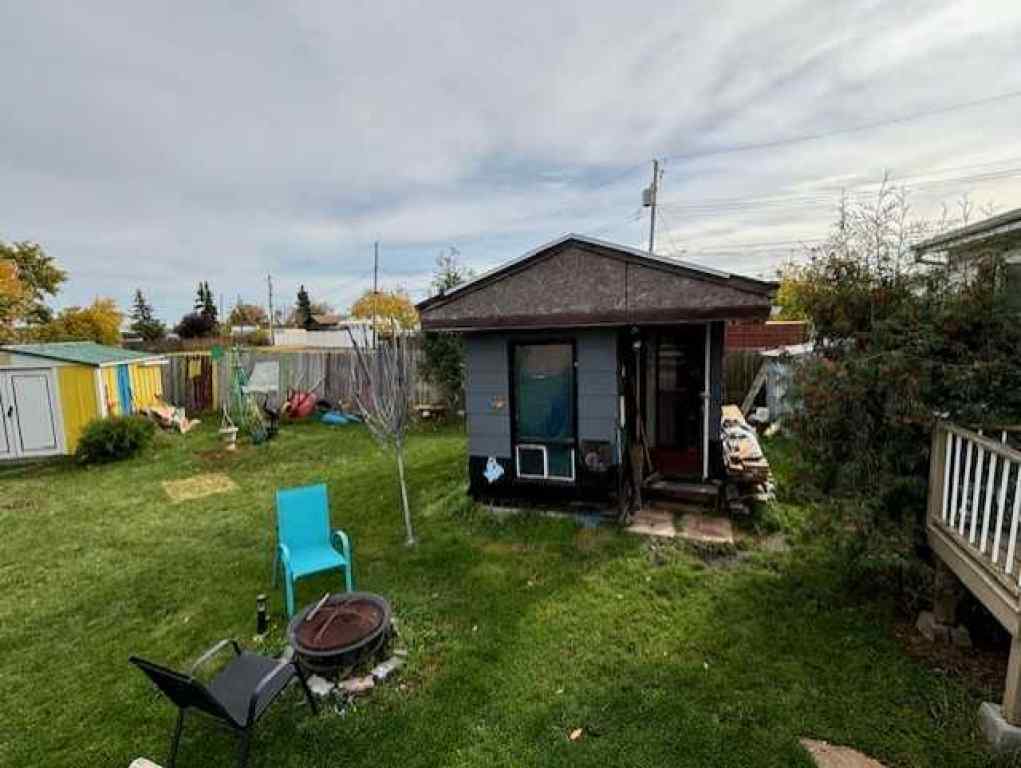 MLS® A2245292 - 4617 53 Avenue  in NONE Grimshaw, Residential