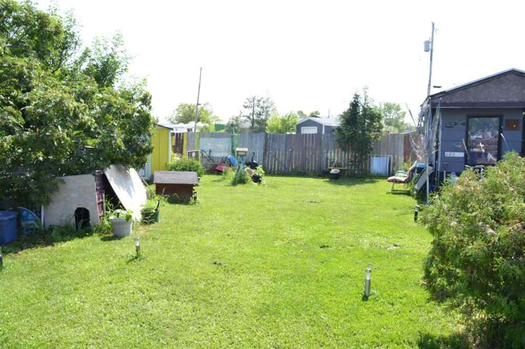 MLS® A2245292 - 4617 53 Avenue  in NONE Grimshaw, Residential