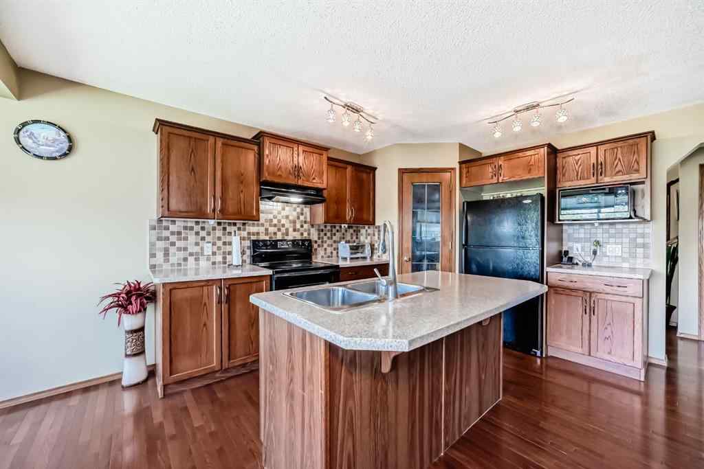 MLS® A2245293 - 10 Cranwell Square SE in Cranston Calgary, Residential