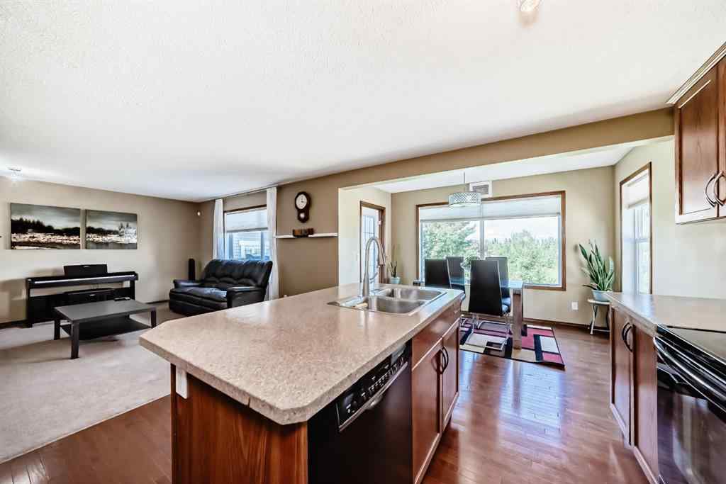MLS® A2245293 - 10 Cranwell Square SE in Cranston Calgary, Residential