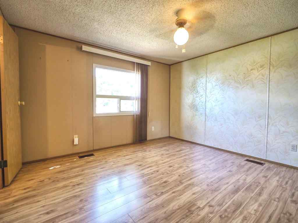 MLS® A2245295 - 1 Torrington Mobile Home Park  in NONE Torrington, Mobile