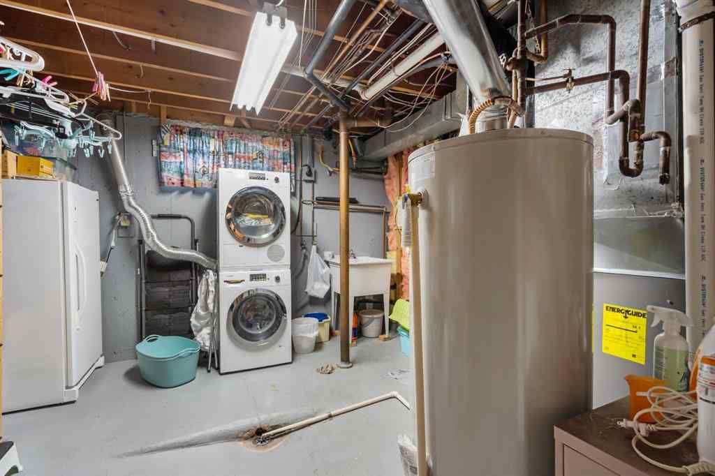 MLS® A2245296 - 4440 Brentwood Green NW in Brentwood Calgary, Residential